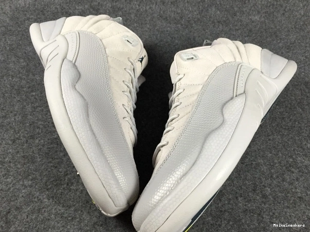 MaikeSneakers 308317-002 Air Grey Suede 12 Low Jordan 0809